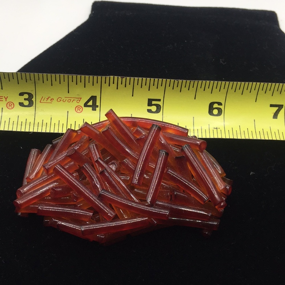 Vintage amber lucite brooch - Picture 3 of 5